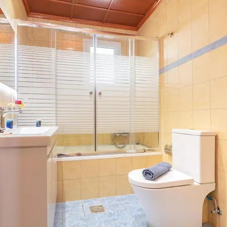 Apartment Sosos 2 Bedroom House With Sea View