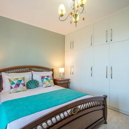Sosos 2 Bedroom House With Sea View